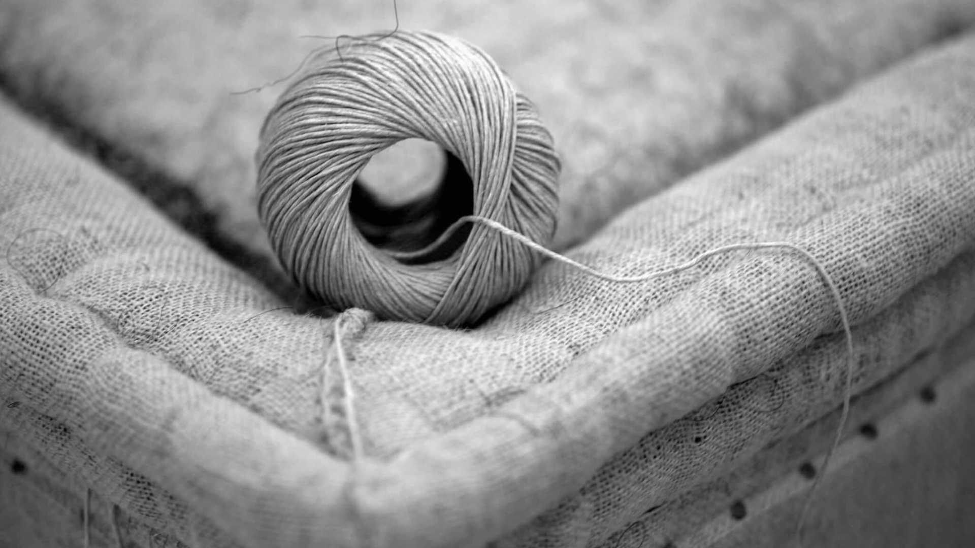 Laid cord use to get the right tension for a savoir bed
