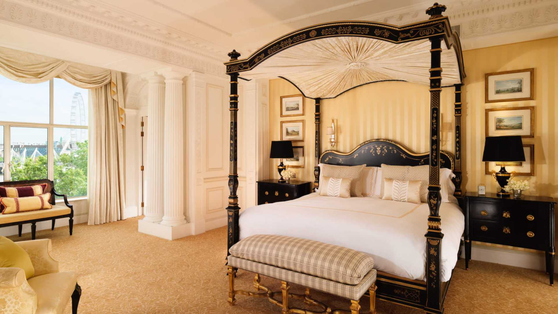 The-Savoy-Royal-Suite-Bedroom